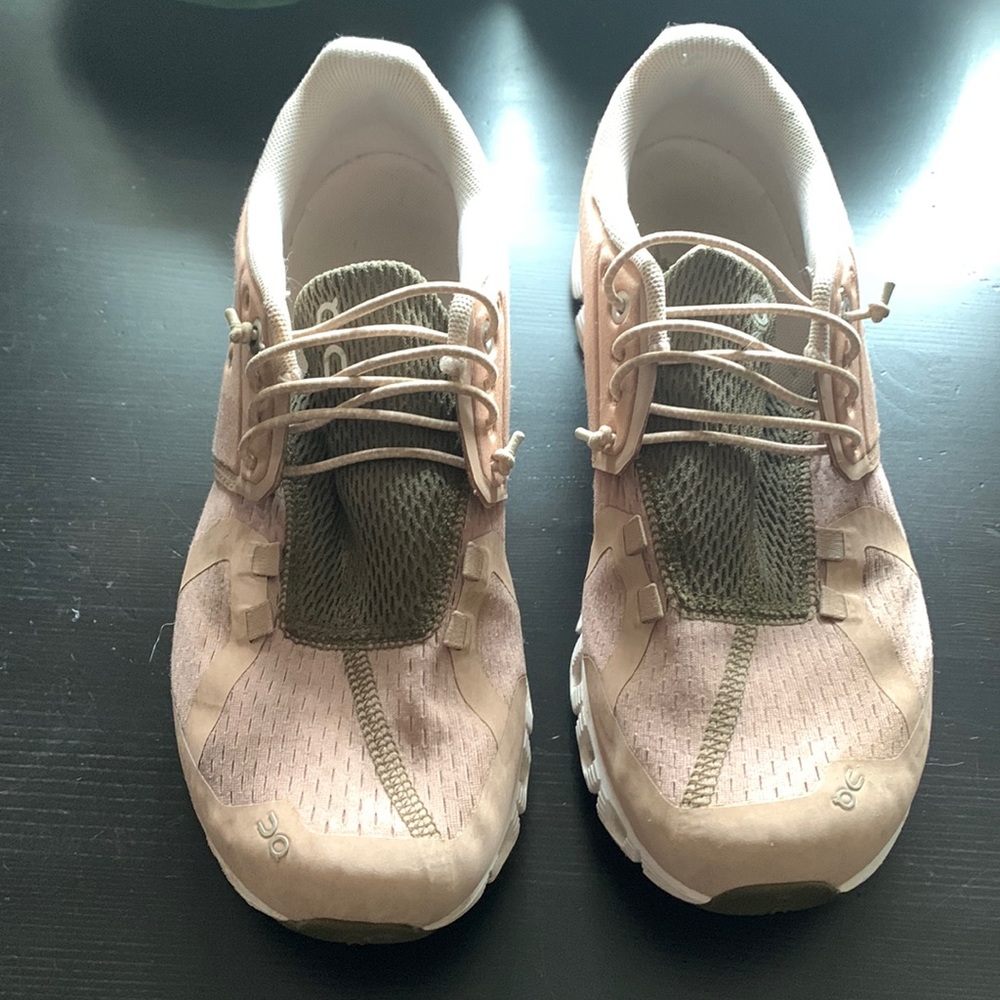 ON cloud sneakers